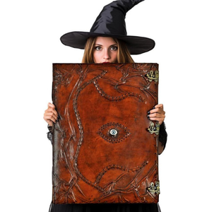 Libro de Hechizos de Cuero Extra Grande Hocus Pocus, Diario de Halloween de 22x14.5 Pulgadas con Cerradura, Decoración Gótica Espeluznante - Product Image 2