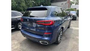 BMW X5 XDrive 40i AWD 2022, Seminuevo, SUV Diésel Turbo, Volante a la Izquierda, Asientos de Cuero, Control de Crucero Adaptativo, Llantas de Aleación R17, Techo Corredizo, Volante a la Izquierda - Product Image 2