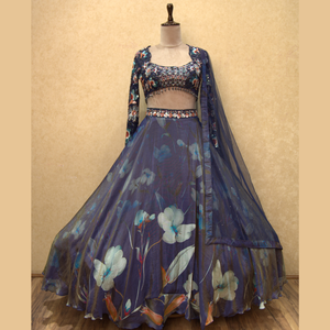 Designer imprimé Lehenga en couleur bleu foncé avec tissu d'organza pur Travail manuel lourd pour toutes les occasions de l'Inde en vrac - Product Image 1