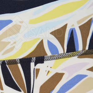 Pantalones de Yoga Elásticos de Cintura Media para Mujer, con Logotipo Personalizado de Alta Calidad, Diseño Sólido y Estilo Liso - Product Image 5