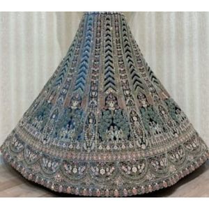 Vente en gros de mariée traditionnelle Lehenga Heavy Broderie Jarakan Work Double Dupatta avec Butti et Bordure - Product Image 4