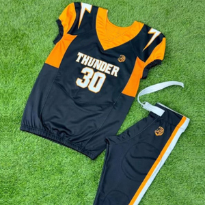 Service OEM Vente en gros de bonne qualité impression par sublimation logo personnalisé ensemble de maillots de football américain pour hommes uniformes - Product Image 3