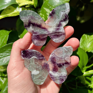 Figurine papillon 3D Multi Fluorite fabriquée à la main en pierre de cristal naturel papillon pour la guérison Reiki Chakra cadeau et décoration intérieure - Product Image 4