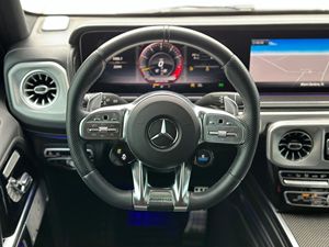 SUV tout-terrain ultra-luxueux à carrosserie large d'occasion 2023, V8 haute performance 4x4 avec un pack de style personnalisé exclusif - Product Image 2