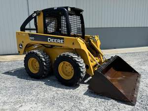 รถตักล้อยางจอห์น เดียร์ 320 ปี 2008 - Product Image 2