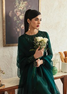 Robe de soirée longue en satin vert ornée, coupe trapèze, manches longues, avec dupatta transparent et volants, idéale pour mariage, fête ou banquet - Product Image 2