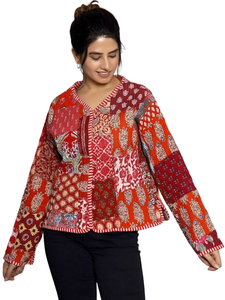 Chaqueta de retales de Sari de seda acolchada hecha a mano, abrigo de invierno con capucha Unisex y cuello, abrigo corto de invierno, regalo de Navidad - Product Image 4