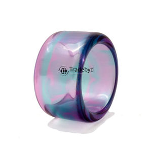 Brazaletes de resina Glam para colecciones de joyería de estilo lujoso de Tradebyd - Product Image 1