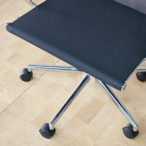 HOM1007-05 Chaise de bureau pivotante contemporaine minimaliste avec dossier bas en maille, appui-tête réglable, en aluminium et tissu – pour usage domestique - Product Image 6