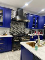 Service complet de personnalisation de toute la maison : Cuisine modulaire RTA moderne en contreplaqué, élégance bleue, Robinet, Coulisses de tiroir, Charnières, Tiroirs