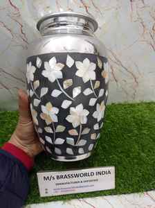 ที่ขายดีที่สุดออนไลน์อลูมิเนียมผู้ใหญ่แม่มุกโลหะสีดำศพโกศสำหรับขี้เถ้ามนุษย์โดย Brassworld อินเดีย - Product Image 4