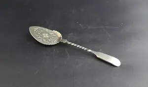 Ensemble d'épandeurs de fromage en acier inoxydable doré avec poignée de créateur écologique pour les mariages, les repas élégants et les accessoires pour la maison - Product Image 5