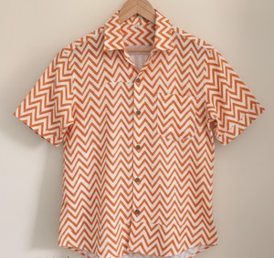 Camisa de Algodón 100% con Estampado a Mano, Estilo Zig-Zag para Hombre, Manga Corta, Ropa Casual para Hombre a Precio de Mayoreo - Product Image 3
