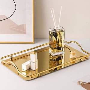 Plateau de service en acier inoxydable argenté brillant avec sculptures en forme de fleurs pour cérémonies spirituelles occasions traditionnelles - Product Image 6