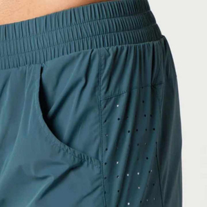 Short d'entraînement de rue pour homme 80% nylon 20% élasthanne plus lisse et plus doux doublé de compression tissé solide motif couleur océan devant - Product Image 6