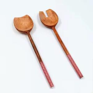 Ensemble de serveurs à salade en bois d'acacia émaillé vert, écologique, passe au lave-vaisselle - Product Image 2