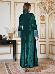 <span class=keywords><strong>Abito</strong></span> musulmano donna in <span class=keywords><strong>velluto</strong></span> Abaya 2025 <span class=keywords><strong>abito</strong></span> invernale Dubai vestito moda moda donna musulmana ricamato a <span class=keywords><strong>maniche</strong></span> <span class=keywords><strong>lunghe</strong></span> - Product Image 6