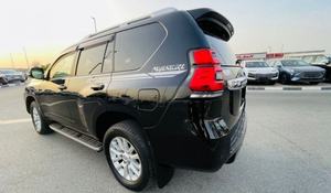 Toyota Prado SUV 2022 Usado, Automático, 5 Plazas, Tracción Total, Asientos de Cuero, Techo Panorámico, Portaequipajes de Aluminio, Control de Crucero Adaptativo, Visión 360° - Product Image 4