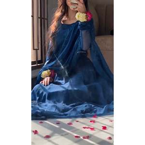Traje Anarkali de Chifón Azul Liso de Alta Calidad, Conjunto de 3 Piezas con Dupatta, Vestido Largo con Vuelo, Ropa Festiva Pakistaní e India para Fiestas - Product Image 4