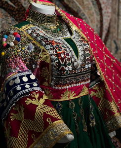 Nouvelle arrivée Robe afghane de mariée d'hiver Robe afghane en soie pour femmes conçue sur mesure - Product Image 5