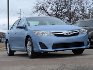 (T&D) Auto Usado 2013 Camry LE - Product Image 3