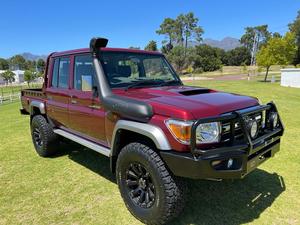 Camioneta Toyota Land Cruiser USADA 2022 disponible con volante a la derecha. Unidad de mano izquierda - Product Image 6