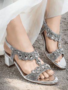 Sandalia de tacón de bloque de alta calidad Sandalia nupcial glamurosa Tacón de bloque con parte superior adornada con diamantes de imitación - Product Image 2