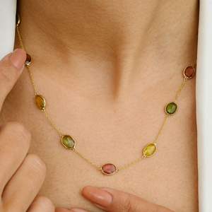 Magnifiquement conçu Top qualité tourmaline naturelle forme inégale chaîne Station collier 18k solide or jaune bijoux faits à la main - Product Image 4