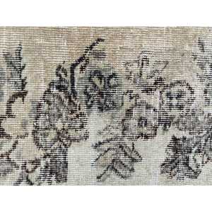 Alfombra Pequeña Vintage de 2.6x5.3 pies (80x163 cm), Alfombra Turca de Lana con Diseño Floral Beige - Product Image 5