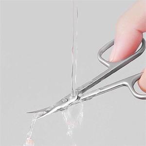 Tijeras de Manicura de Acero Inoxidable con Hoja Curva al por Mayor, Tijeras de Cutícula para Salón de Belleza y Maquillaje, Pakistán - Product Image 2