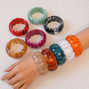 2025 tendencia de alta calidad hecho a mano Javed artesanías resina exagerada forma de luna brazaletes lindo color para mujeres aniversario - Product Image 2