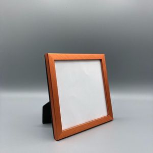 Cadre photo en bois d'inspiration vintage pour la décoration murale rétro avec une touche nostalgique, des accents classiques, un look intemporel et un charme - Product Image 3