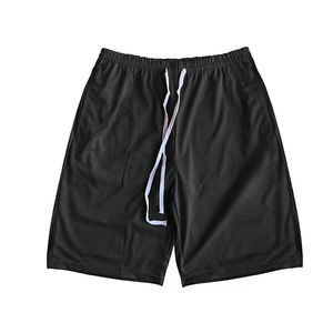 Pantalones cortos transpirables de malla de verano de poliéster 100% con bolsillos dobles de secado rápido gimnasio baloncesto correr moda patrón sólido - Product Image 2