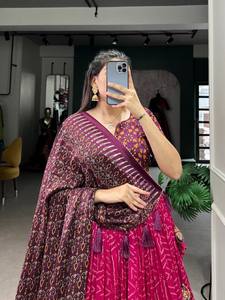 Heavy Print Bandhej et ajarakh imprimé tussar soie lehenga choli femmes mariage - Product Image 3