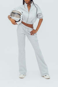 custom fleece tracksuit women stylish 2 Piece SetSlimSkinny zip up crop <b>top</b> sweatshirt with flare pants wholesale gym wear - Product Image 6