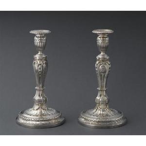 Portavelas de aluminio con acabado plateado antiguo, diseño elegante para ocasiones festivas para fiestas de Pascua, ajustes nocturnos románticos - Product Image 5