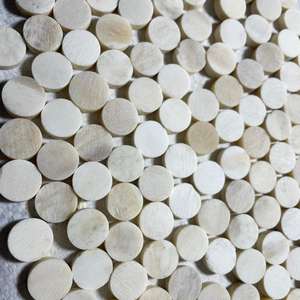 กระดุมกลมทำจากกระดูกควายขาวคุณภาพสูง ลายธรรมชาติ รูปทรงมงกุฎ สำหรับใช้ติดเสื้อผ้า CROWN FOODS INDIA รุ่น BF-0006 - Product Image 2