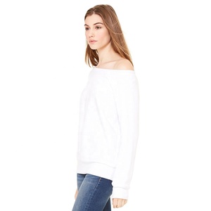 Bella Canvas Suéter de cuello ancho CARDINAL TRIBLEND 50% Poly, 37.5% algodón peinado ringspun 12.5% rayón Mujer SUDADERA DE CUELLO ANCHO - Product Image 6