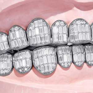 Grillz con Corte Baguette de Plata de Ley 925 con Diamantes de Moissanita VVS, Capas Dentales Personalizadas Estilo Hip Hop, Joyería de Lujo Unisex, Regalo - Product Image 1