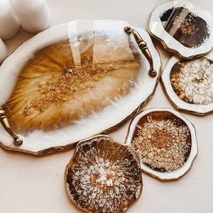 Plateau de service en résine artistique, design artisanal unique, couleur personnalisable, logo, MOQ de 100 pièces pour les fêtes, les célébrations, les idées de cadeaux - Product Image 1