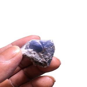 Saphir bleu brut naturel - Product Image 1