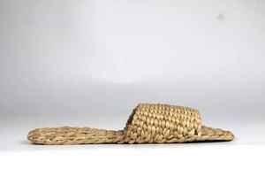 Jacinto de agua con punta tejida a mano respetuoso con el medio ambiente de Vietnam para zapatillas Calzado cómodo y elegante para el hogar reciclable sostenible - Product Image 4