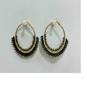 Pendientes de cuentas de vidrio hechos a medida en colores surtidos y con patrones étnicos indios, ideales como accesorio de moda. - Product Image 6