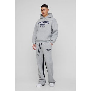 Conjunto Deportivo Ajustado para Hombre, Ropa Deportiva Elegante para Gimnasio y Actividades al Aire Libre con Opciones Personalizables - Product Image 1