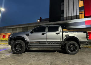 Pick-up 4x4 de style Hilux |   Performances tout-terrain - Product Image 6