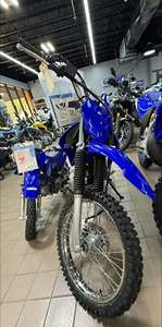 มอเตอร์ไซค์วิบากสีน้ำเงิน TTR 50 สำหรับฝึกขับขี่สำหรับเยาวชน - Product Image 2