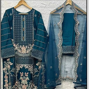 Nouveau Kurtis d'organza de travail de broderie lourde de concepteur pakistanais avec filet intérieur en soie Stanton avec broderie - Product Image 1