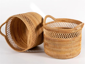 ตะกร้าซักผ้าหวายธรรมชาติพร้อมหูหิ้วตะกร้าเก็บหวายสําหรับตกแต่งบ้านทําด้วยมือจากเวียดนาม - Product Image 4