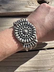 Bracelet manchette réglable en argent sterling fait à la main Artisan Boho Jewelry - Product Image 2