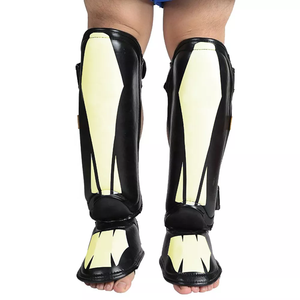 สนับแข้งเล่นฟุตบอล,สนับแข้งป้องกันหน้าแข้งน้ำหนักเบาระบายอากาศได้ดีเหมาะสำหรับการปรับแต่ง - Product Image 1